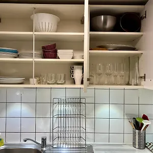 2 Bedroom Flat In Heart Of Eaux-vives Apartamento Ginebra
